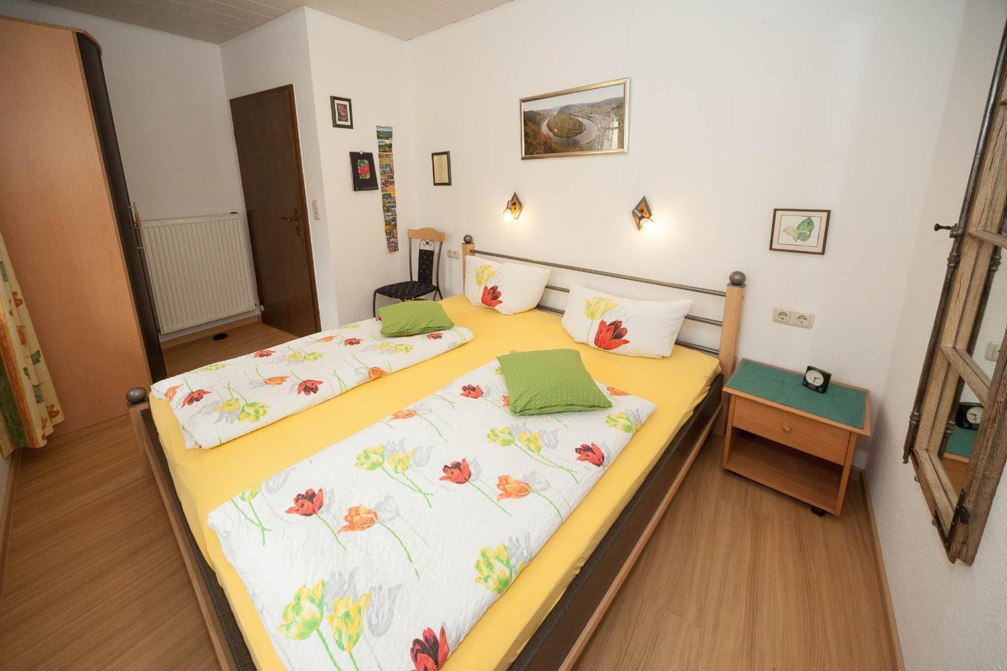 Hirschen-Schuster Apartment Mesenich Phòng bức ảnh